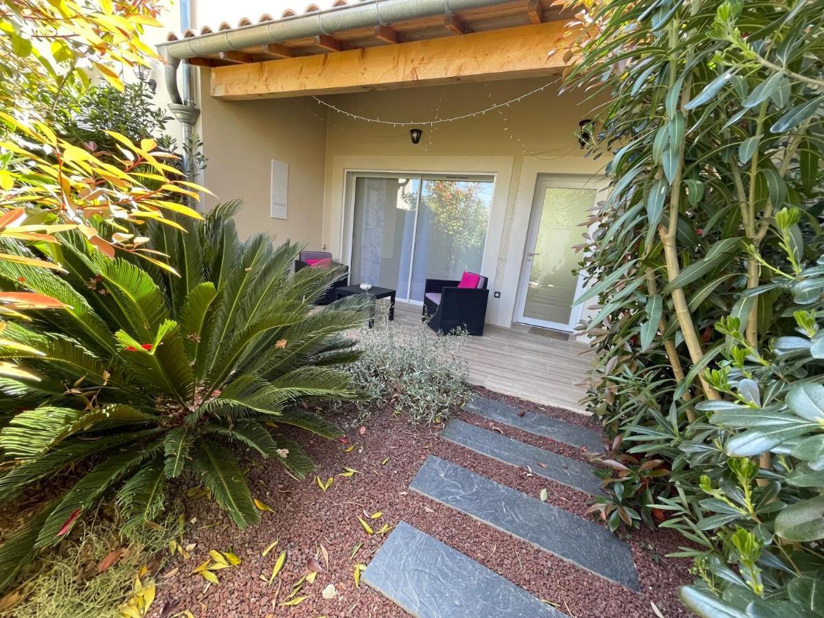 Les Jardins Du Castelas - Piscines, Jardins Et Spas Privatifs Villa Uchaux