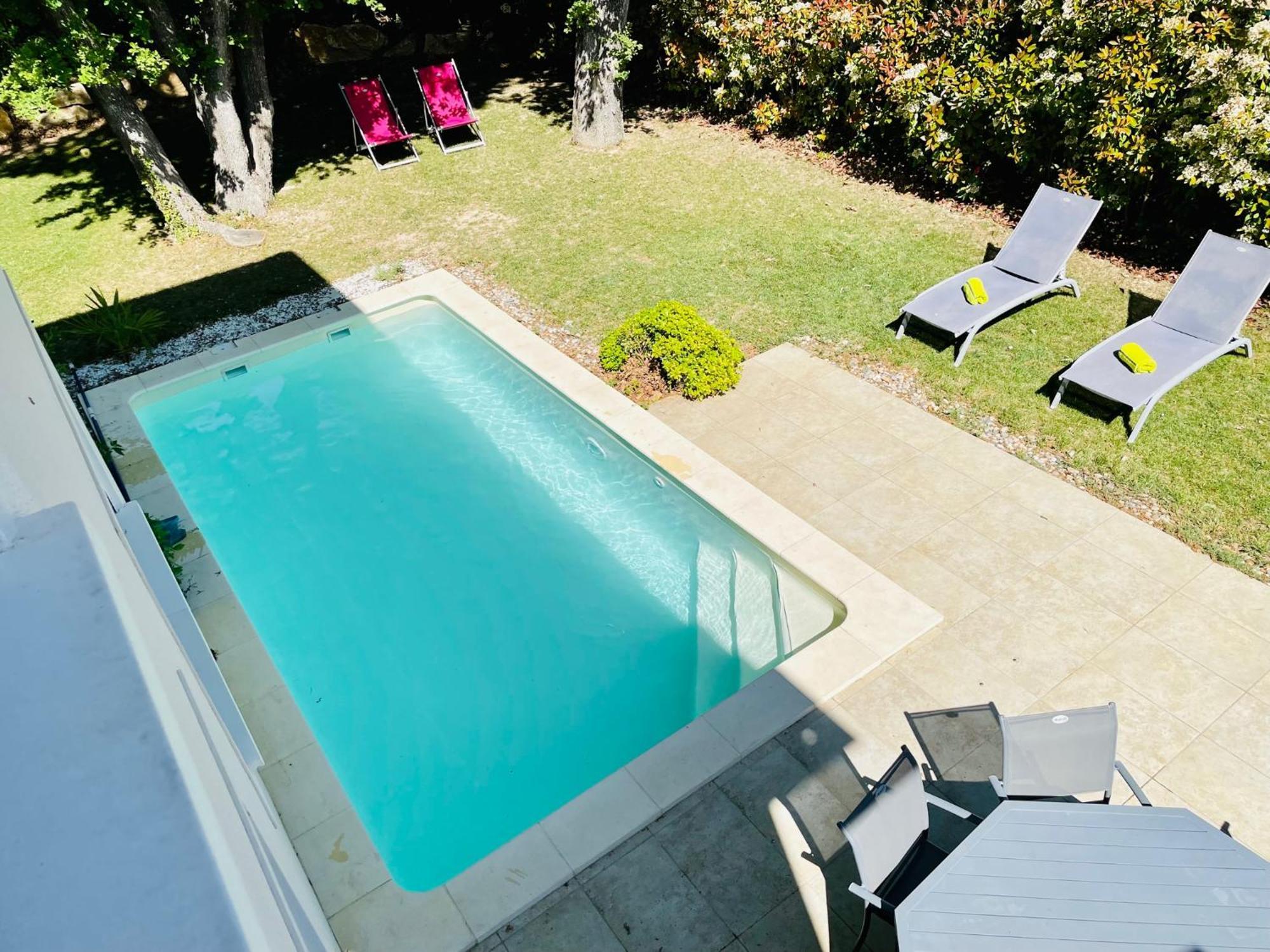 Villa Les Jardins Du Castelas - Piscines, Jardins Et Spas Privatifs Uchaux