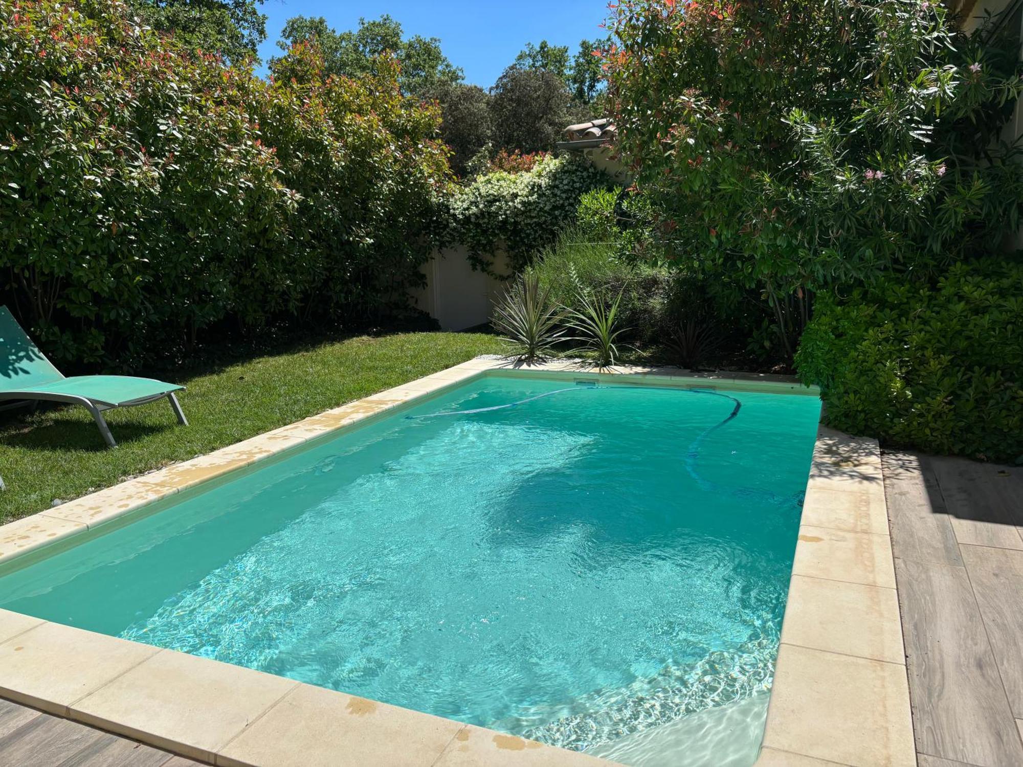 Les Jardins Du Castelas - Piscines, Jardins Et Spas Privatifs Villa Uchaux