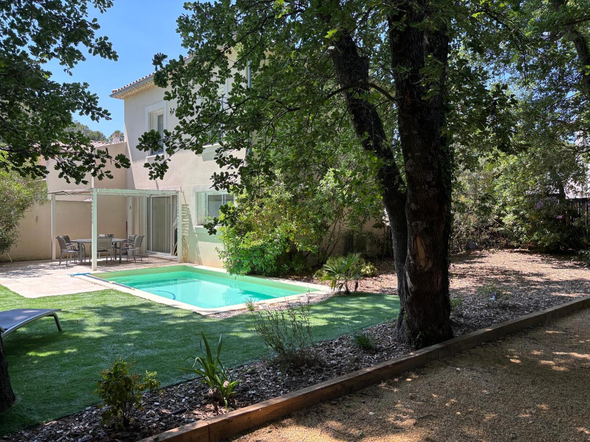 Villa Les Jardins Du Castelas - Piscines, Jardins Et Spas Privatifs Uchaux