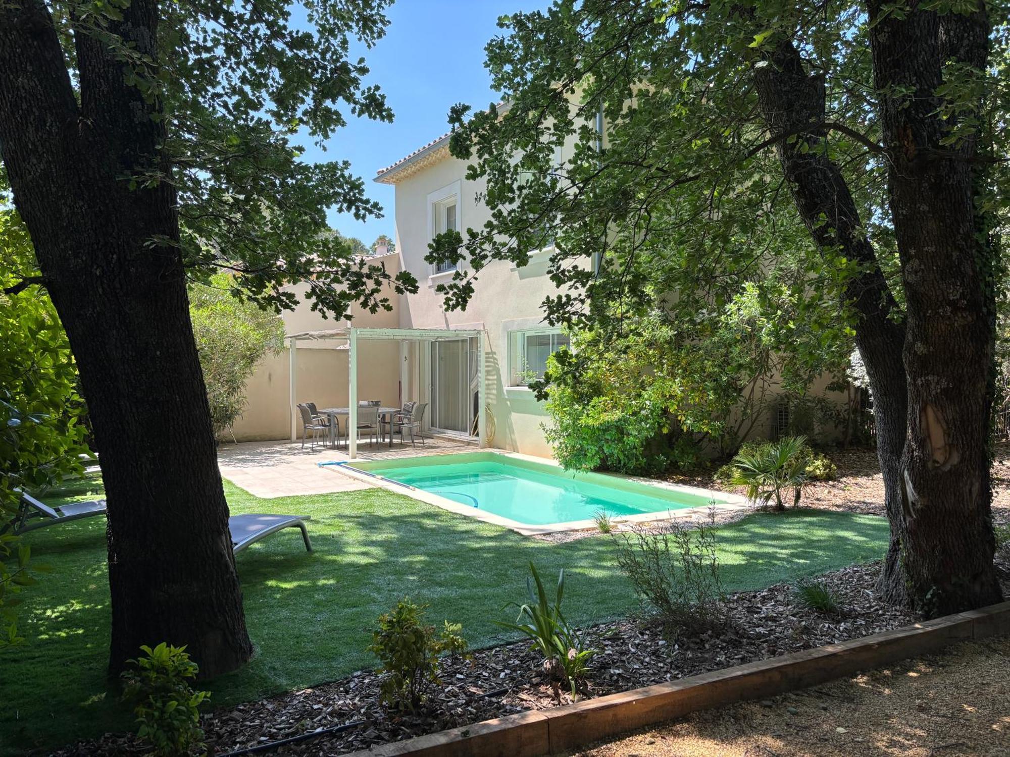 Les Jardins Du Castelas - Piscines, Jardins Et Spas Privatifs Uchaux