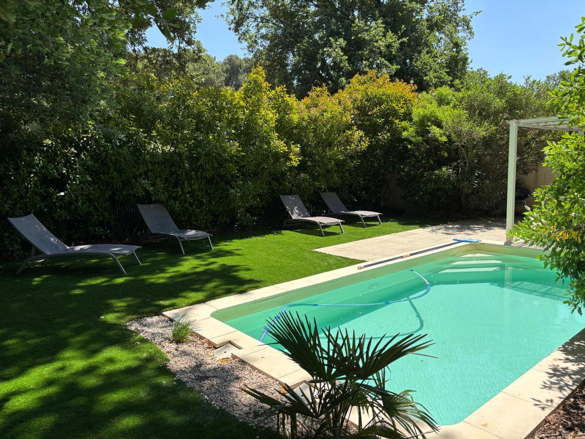 Les Jardins Du Castelas - Piscines, Jardins Et Spas Privatifs * Uchaux