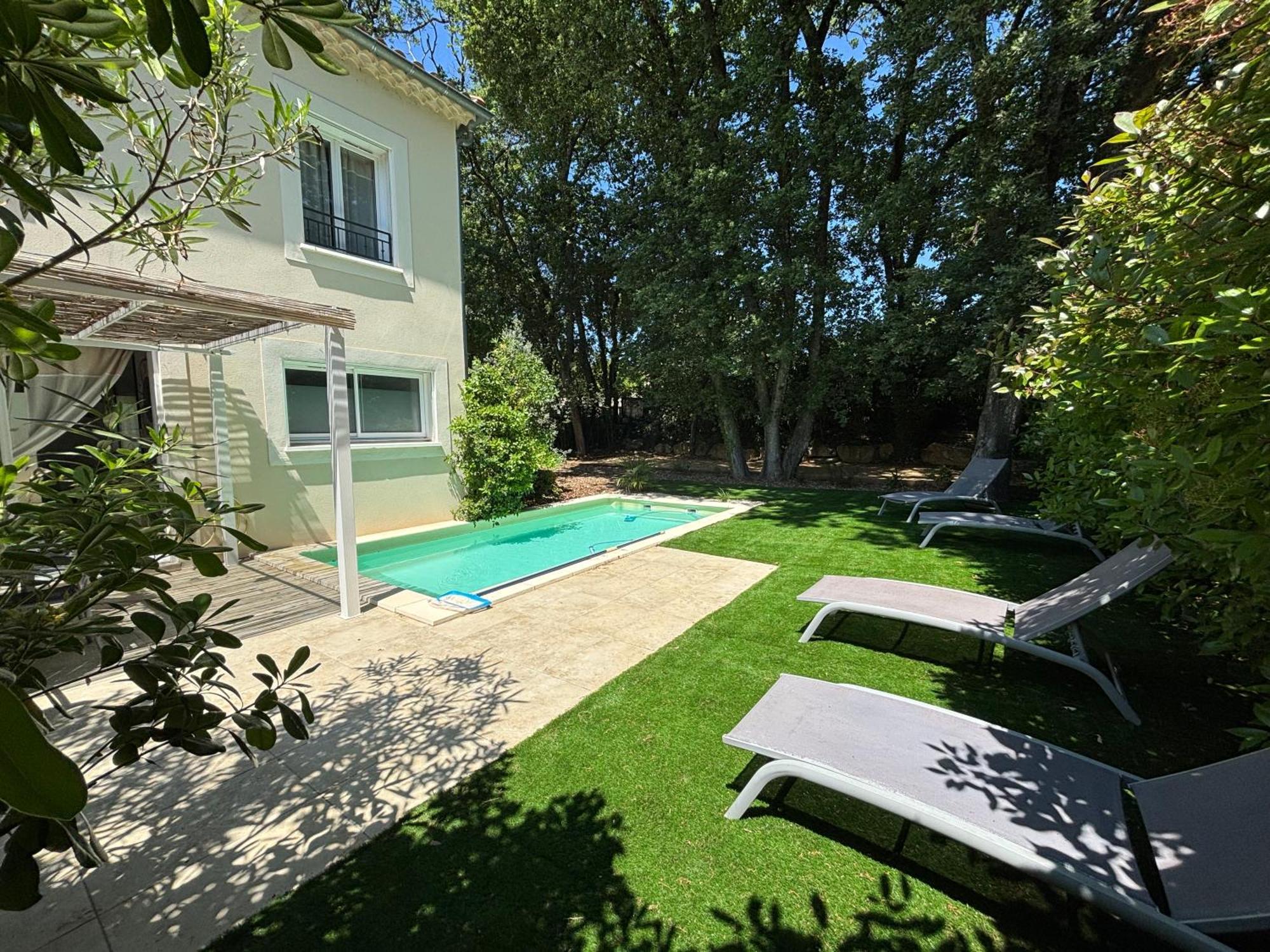 Les Jardins Du Castelas - Piscines, Jardins Et Spas Privatifs Villa Uchaux