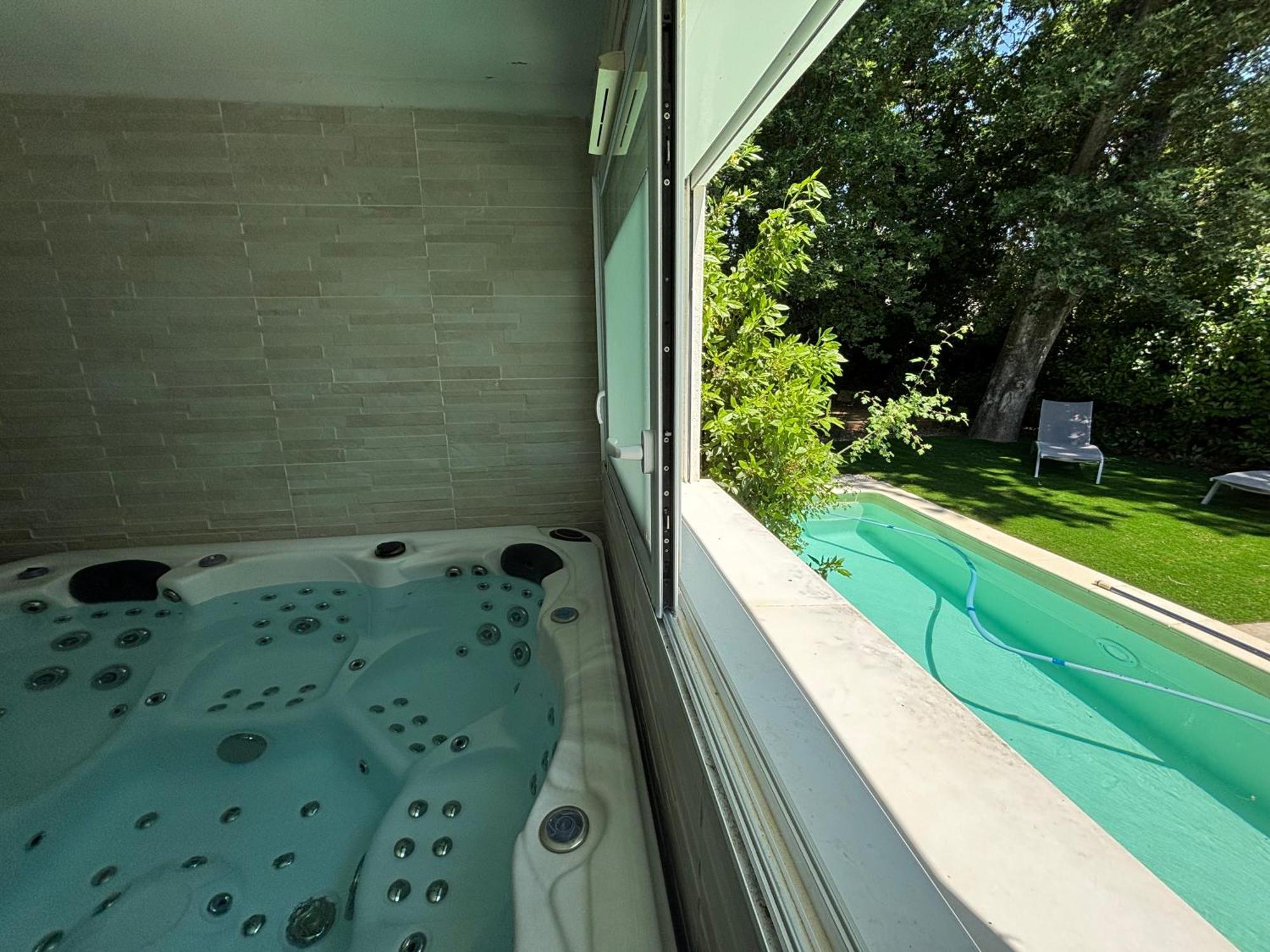 Les Jardins Du Castelas - Piscines, Jardins Et Spas Privatifs Villa *